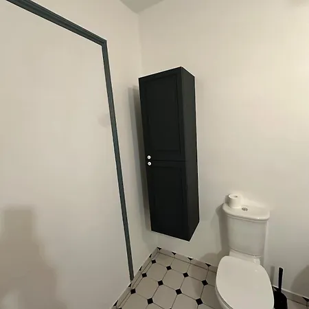 Dans Maison De Maitre *